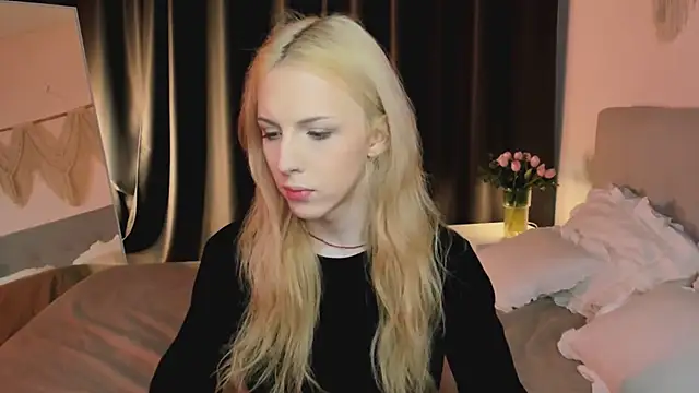 Tiffany  King online show from June 2026 06:19:02 AM