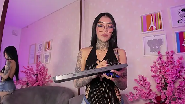 Snapshot of Ashley_Blum_ chatting on March 2026 12:00:01 PM Ashley Blum online show from March 2026 12:00:01 PM