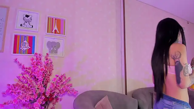 Snapshot of Ashley_Blum_ chatting on April 2026 01:41:01 PM Ashley Blum online show from April 2026 01:41:01 PM