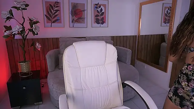 IvyGrabes online show from April 2026 07:11:02 PM