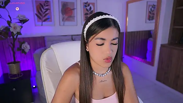 IvyGrabes online show from May 2026 07:11:02 PM
