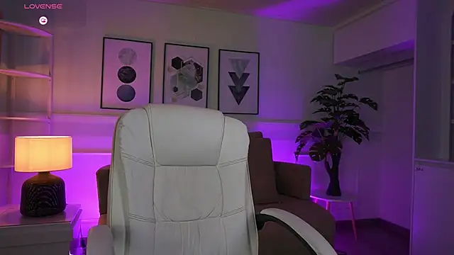 IvyGrabes online show from July 2026 11:41:01 AM