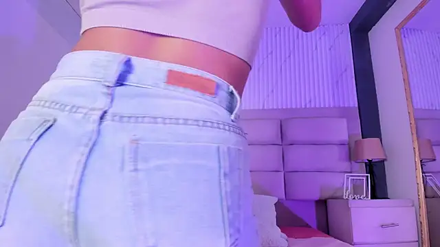 CarolineFyre online show from March 2026 01:40:02 PM