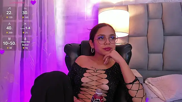CarolineFyre online show from May 2026 02:45:01 PM