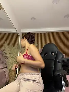 CarolineFyre online show from May 2026 12:46:02 PM