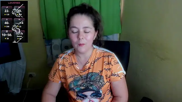 LuciaMiilf online show from June 2026 09:41:01 PM