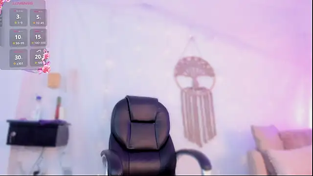 Snapshot of paulina_soul chatting on February 2026 03:38:01 PM paulina soul online show from February 2026 03:38:01 PM