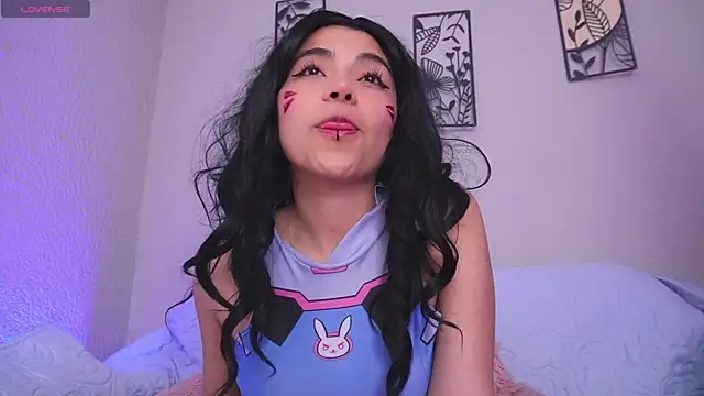 loveegirll1 online show from April 2026 07:22:01 AM