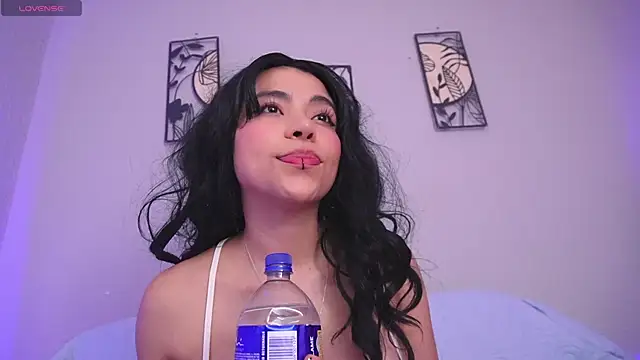 loveegirll1 online show from April 2026 02:48:02 AM