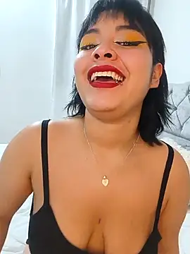 zoe love18 online show from April 2026 05:10:02 AM