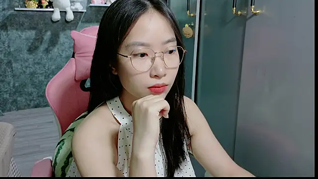 Linne6789 online show from June 2026 06:52:02 AM