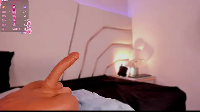 Snapshot of bela_palmer chatting on March 2026 04:17:02 AM bela palmer online show from March 2026 04:17:02 AM