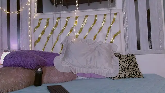 ian smith  online show from March 2026 12:01:02 PM