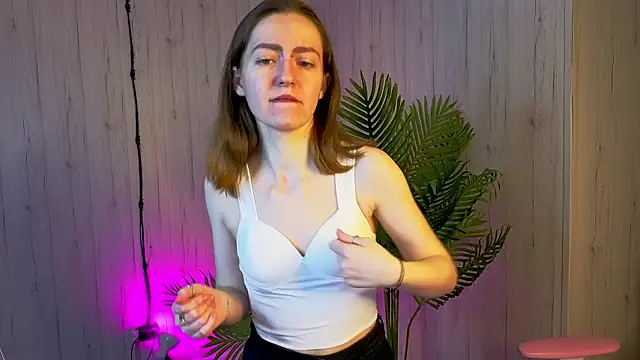 Snapshot of KristineValbuena chatting on February 2026 01:13:02 AM KristineValbuena online show from February 2026 01:13:02 AM