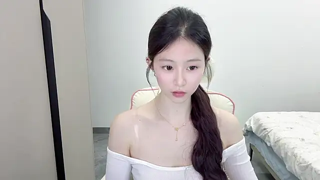 Snapshot of DYyyyyy-- chatting on February 2026 12:20:01 PM DYyyyyy-- online show from February 2026 12:20:01 PM