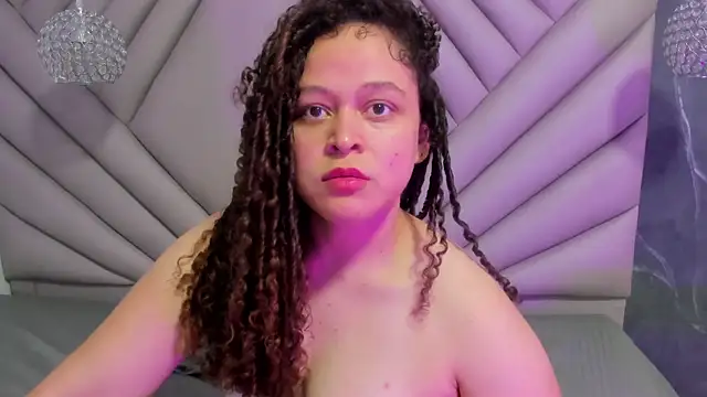 Snapshot of IrinaVoshh_ chatting on February 2026 07:21:01 PM IrinaVoshh online show from February 2026 07:21:01 PM