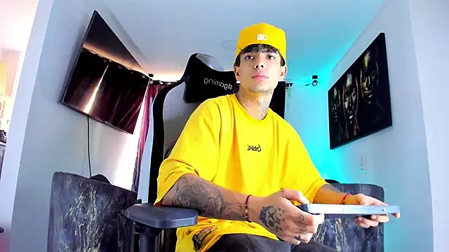 miguel aguirre  online show from March 2026 12:56:01 PM