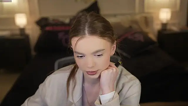 Zlata Sky online show from June 2026 02:48:01 PM
