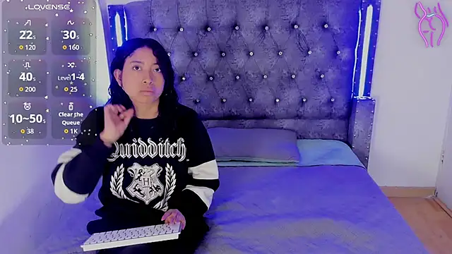 Naughty Elegance online show from February 2026 12:13:02 PM