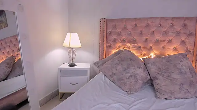 noah lewiss online show from February 2026 11:03:01 AM