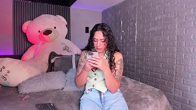 Magic ivone online show from February 2026 12:01:02 PM