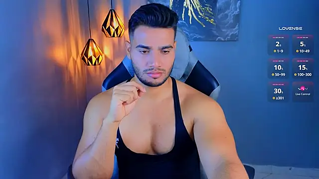 AndresRodriguez1 online show from April 2026 11:48:01 AM