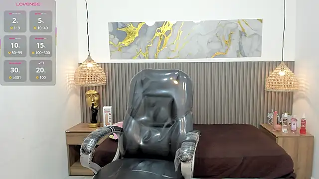 JDWhite18 online show from April 2026 03:31:02 AM