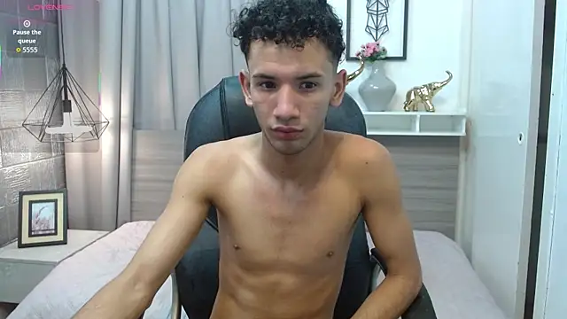 JDWhite18 online show from May 2026 08:22:02 AM