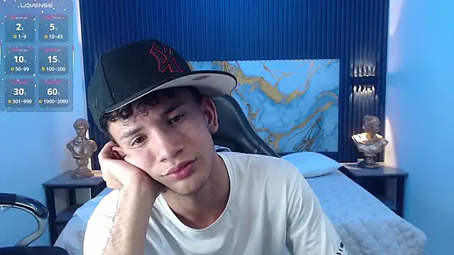 JDWhite18 online show from July 2026 04:14:02 PM