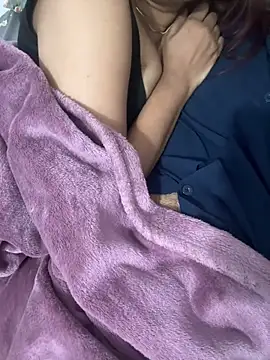 couple7v17d online show from February 2026 07:18:01 PM