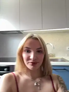 SinLuna  online show from June 2026 11:09:02 AM