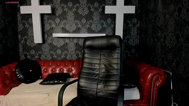 MonicaBev online show from April 2026 12:35:02 PM