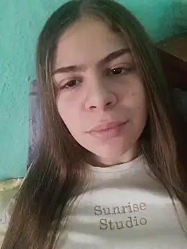 Snapshot of miraevelina chatting on February 2026 01:32:02 PM miraevelina online show from February 2026 01:32:02 PM