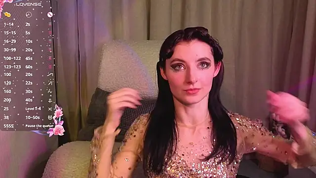 Snapshot of NicoleLuxe chatting on April 2026 09:26:02 PM NicoleLuxe online show from April 2026 09:26:02 PM