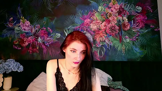 Snapshot of NicoleLuxe chatting on May 2026 07:08:02 PM NicoleLuxe online show from May 2026 07:08:02 PM