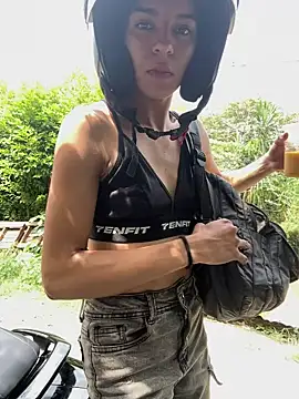 NaniBlossomX online show from February 2026 06:37:02 PM