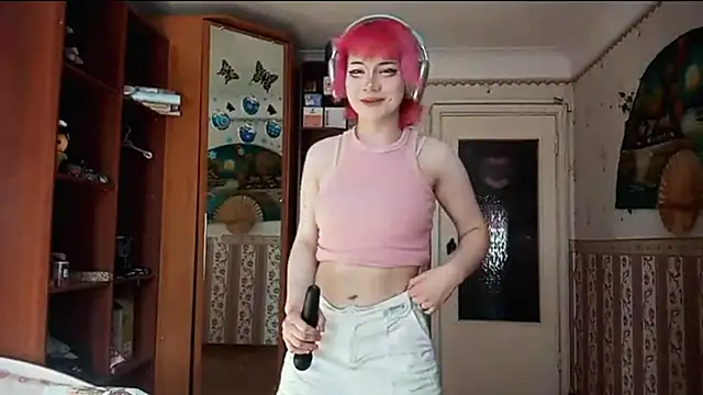 KathernSaulters online show from April 2026 10:09:02 AM