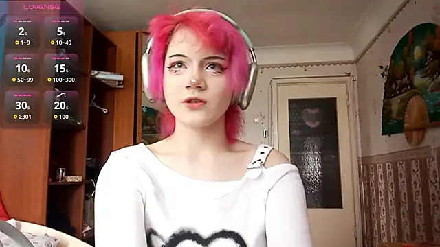 KathernSaulters online show from April 2026 09:04:01 AM