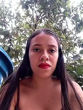 Snapshot of lachiki_plus chatting on February 2026 12:32:01 PM lachiki plus online show from February 2026 12:32:01 PM