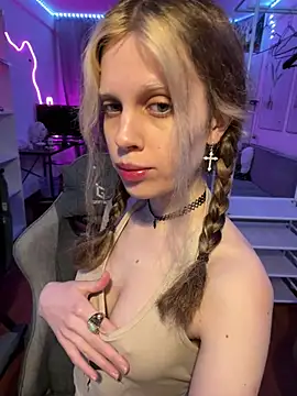 Maxine gold online show from May 2026 08:58:02 PM
