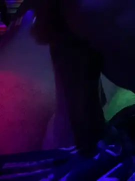 Snapshot of xblufjlj chatting on February 2026 04:27:01 AM xblufjlj online show from February 2026 04:27:01 AM