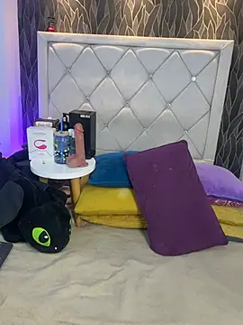 Samu Hott online show from April 2026 08:25:02 PM