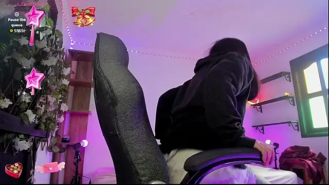 Kassandra Foxxx online show from February 2026 01:41:01 PM