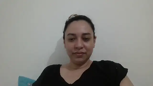 risitos23 online show from July 2026 06:52:02 AM