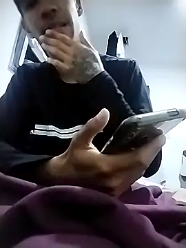 Snapshot of jhus23io chatting on February 2026 01:10:01 PM jhus23io online show from February 2026 01:10:01 PM