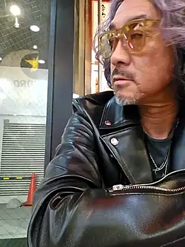 Snapshot of MtaS1 chatting on April 2026 11:04:02 AM MtaS1 online show from April 2026 11:04:02 AM