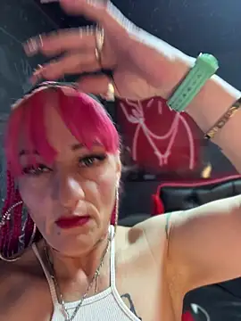 Karolaiin LS online show from February 2026 07:53:01 PM