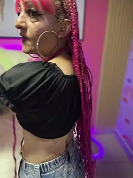 Karolaiin LS online show from February 2026 07:43:01 PM