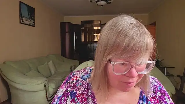 Emma Eclipsee online show from February 2026 07:34:01 AM