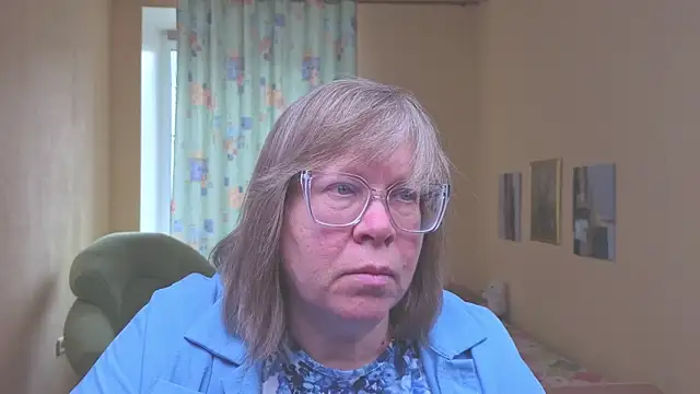 Emma Eclipsee online show from May 2026 10:31:01 AM